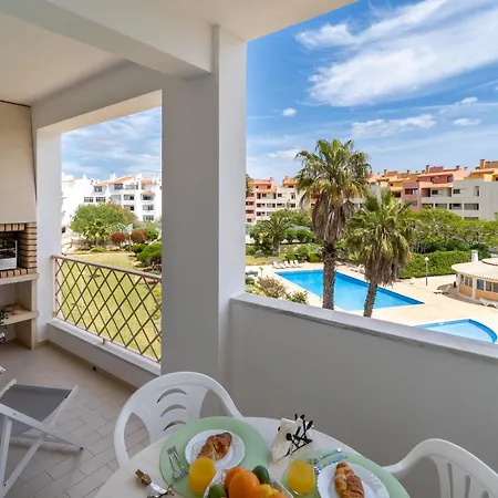 Pool Onda Center Albufeira
